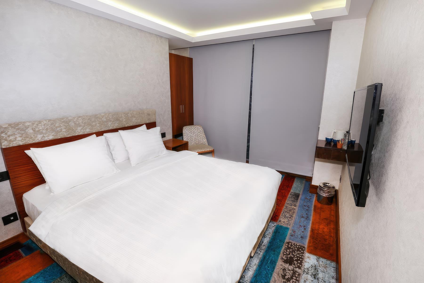 Discovery Hotel 15
