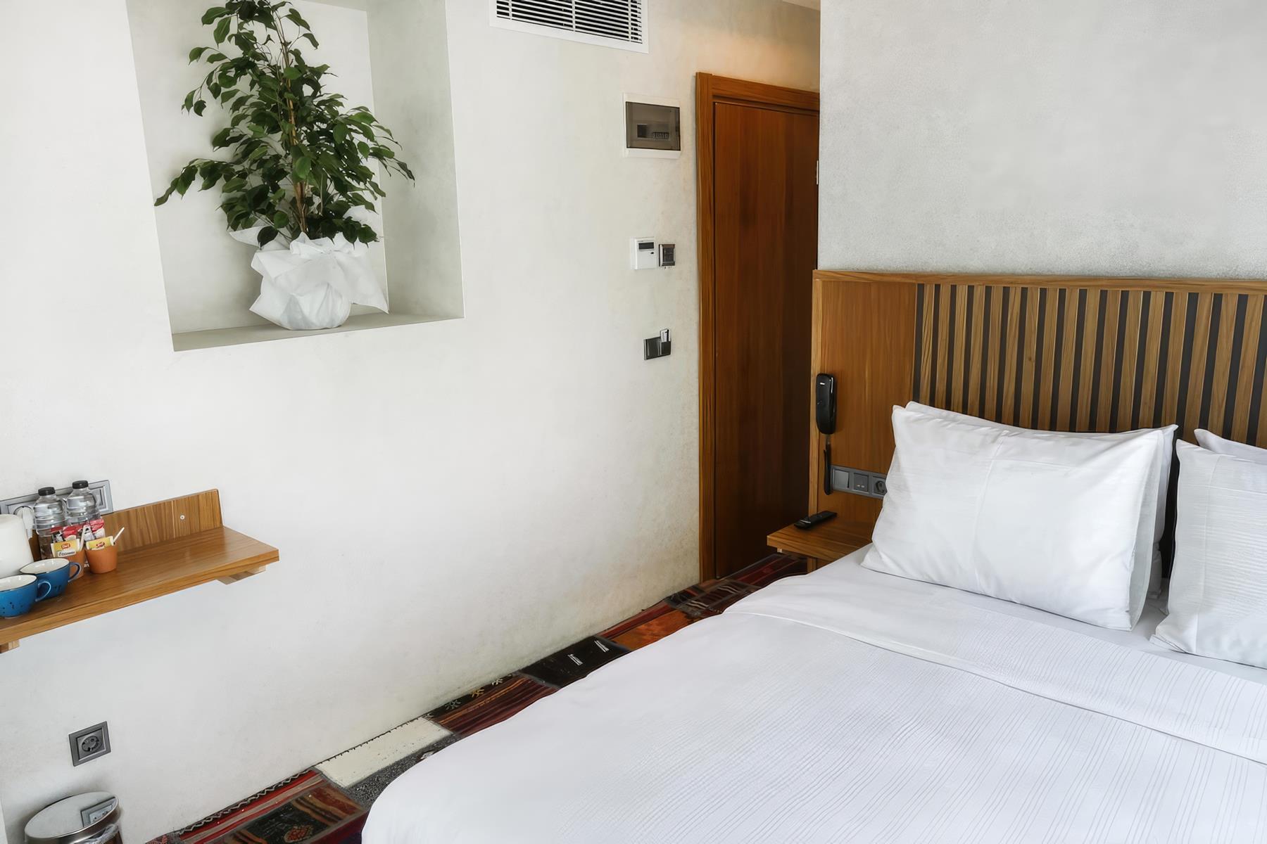 Discovery Hotel 18