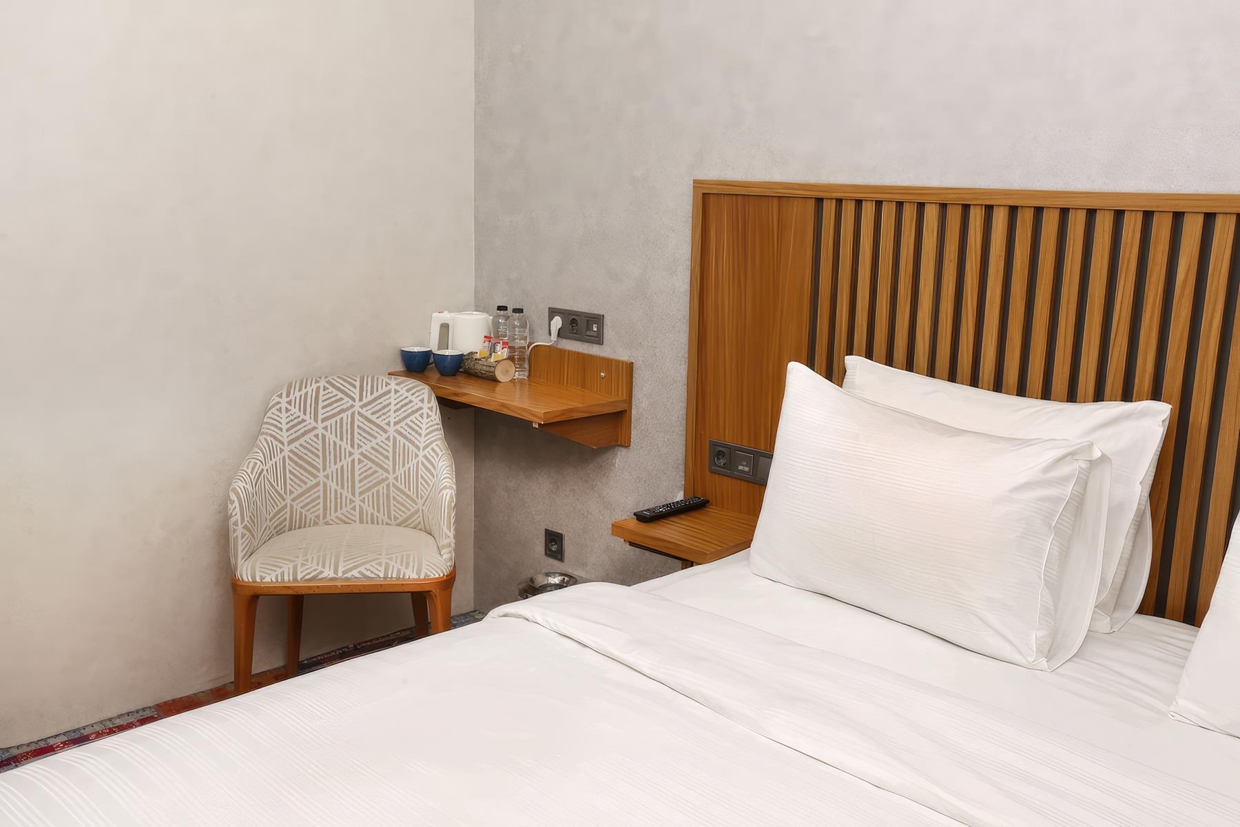 Discovery Hotel 19