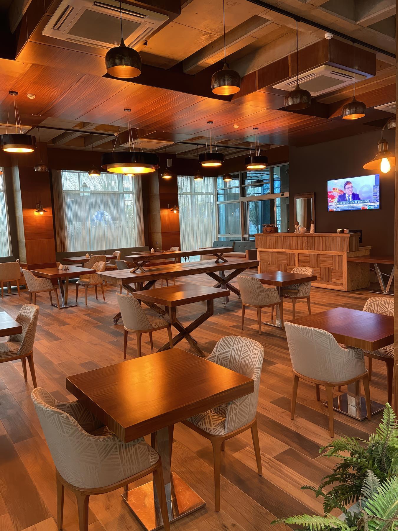 Discovery Hotel 21