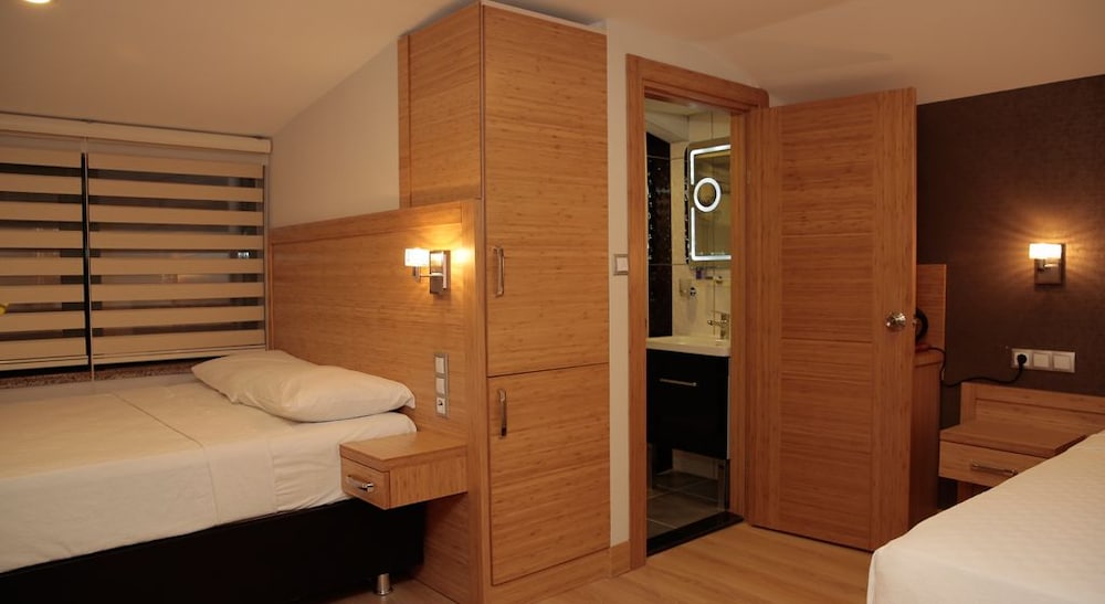 Demir Suite Hotel 8