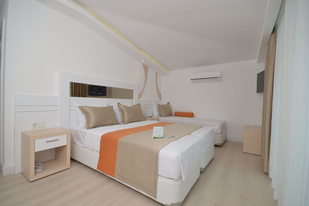 Doc's Boutique Hotel 10