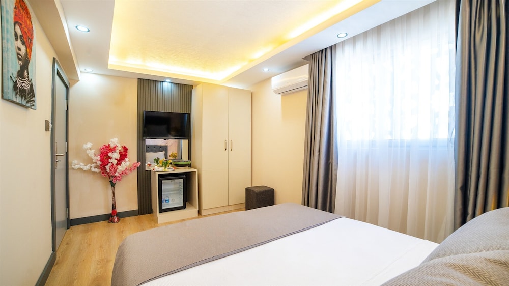 Blue Marina Hotel 23