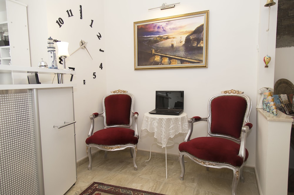 Galley Hotel 5