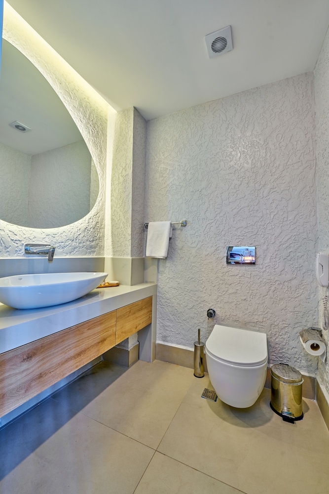 Lilium Boutique Hotel 16