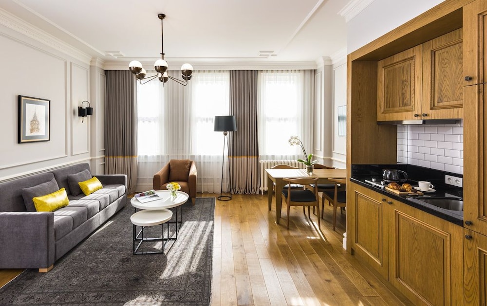 Nevv Bosphorus Hotel & Suites 17