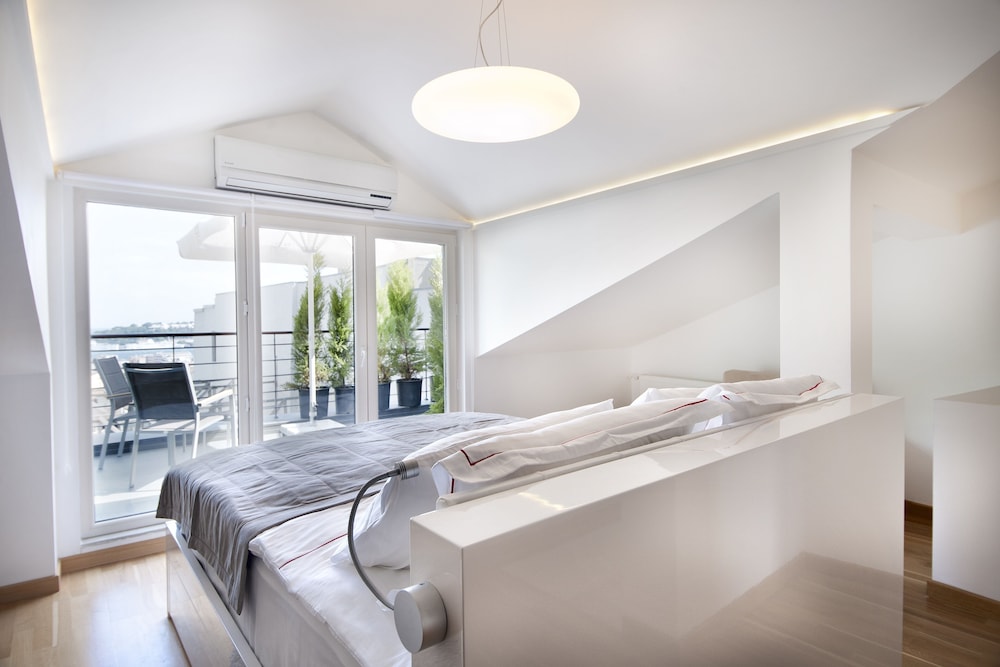 Nuru Ziya Suites 12