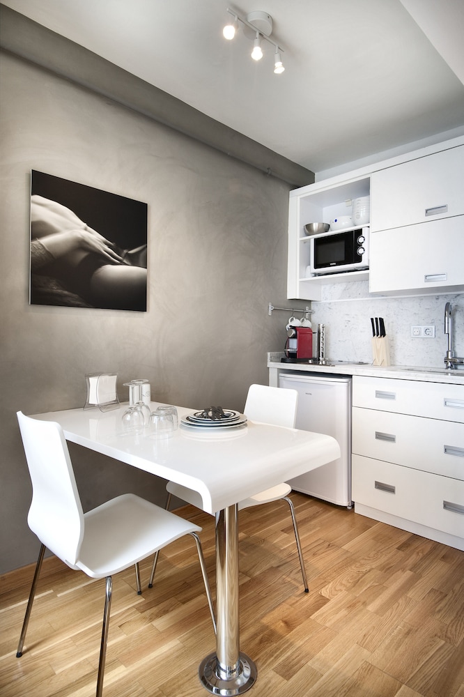 Nuru Ziya Suites 13