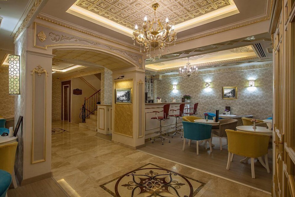 Empire Suite Hotel 20