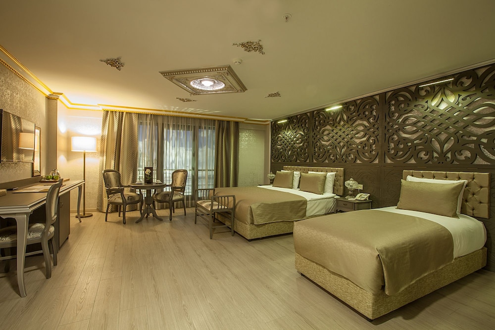 Empire Suite Hotel 12
