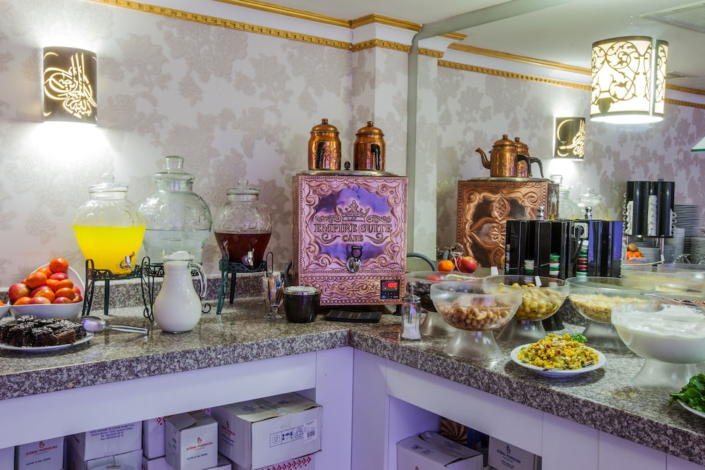Empire Suite Hotel 24