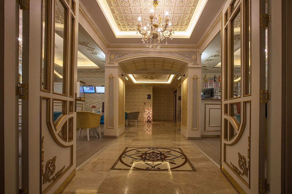 Empire Suite Hotel 2