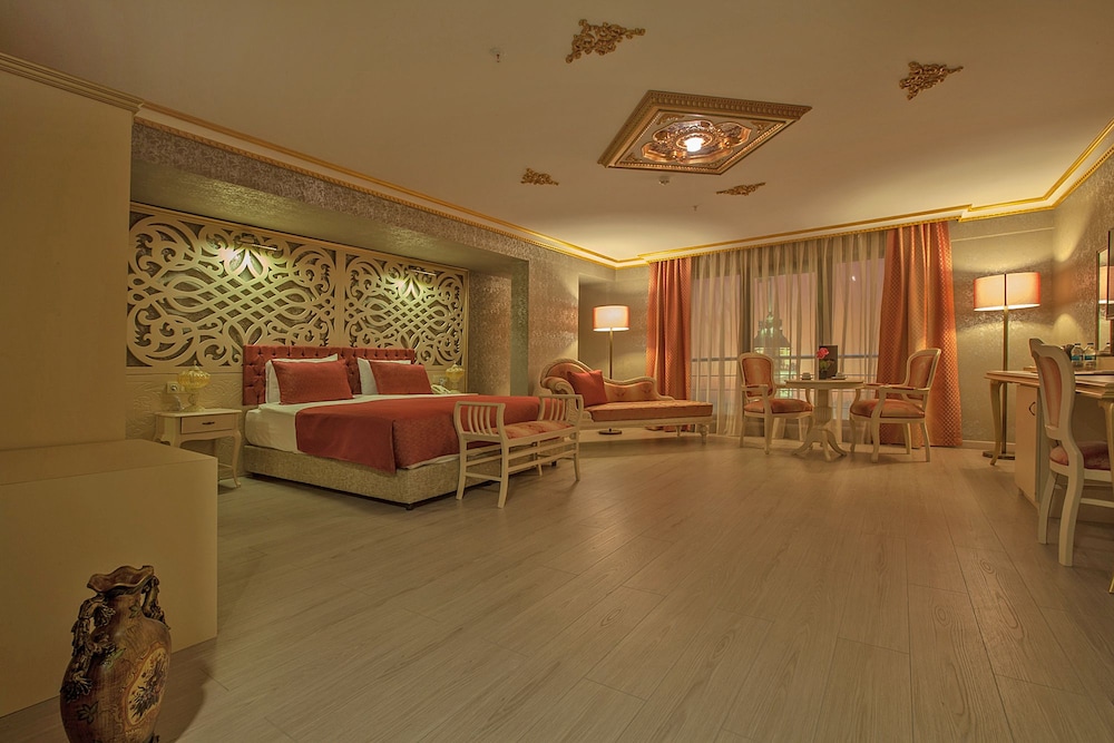 Empire Suite Hotel 9