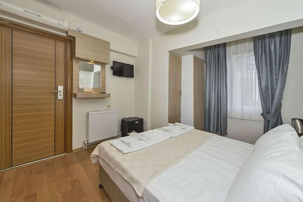 Metrolux Hotel 11