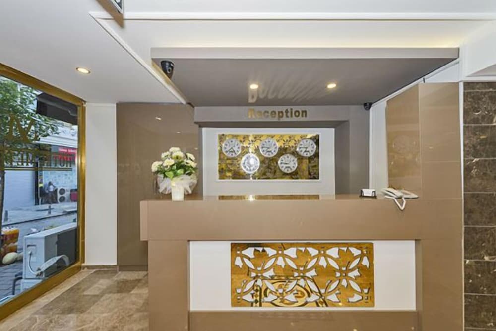 Metrolux Hotel 3