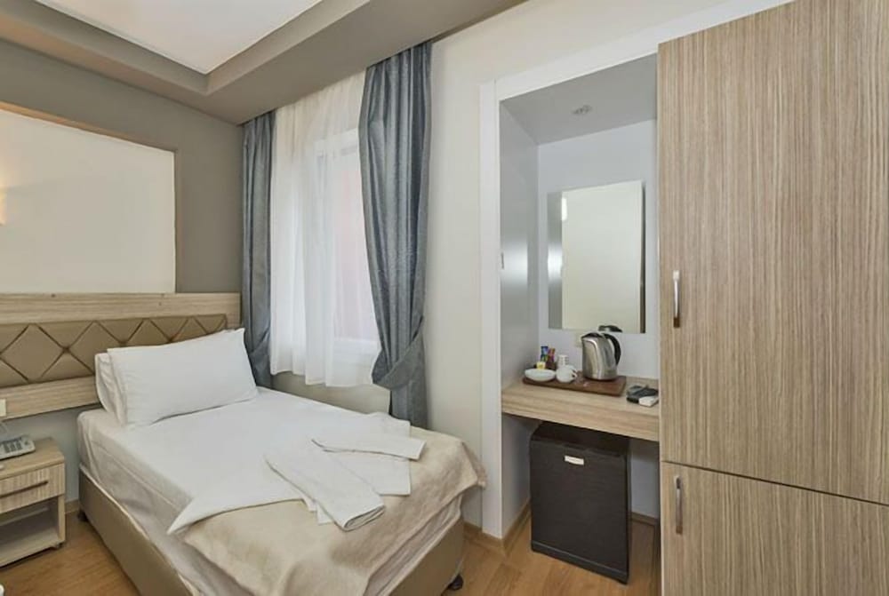 Metrolux Hotel 13