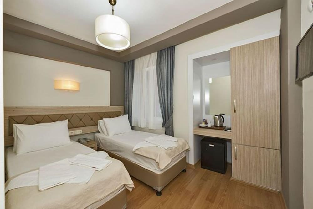 Metrolux Hotel 16