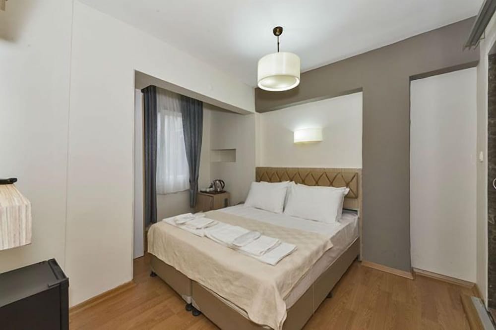 Metrolux Hotel 15