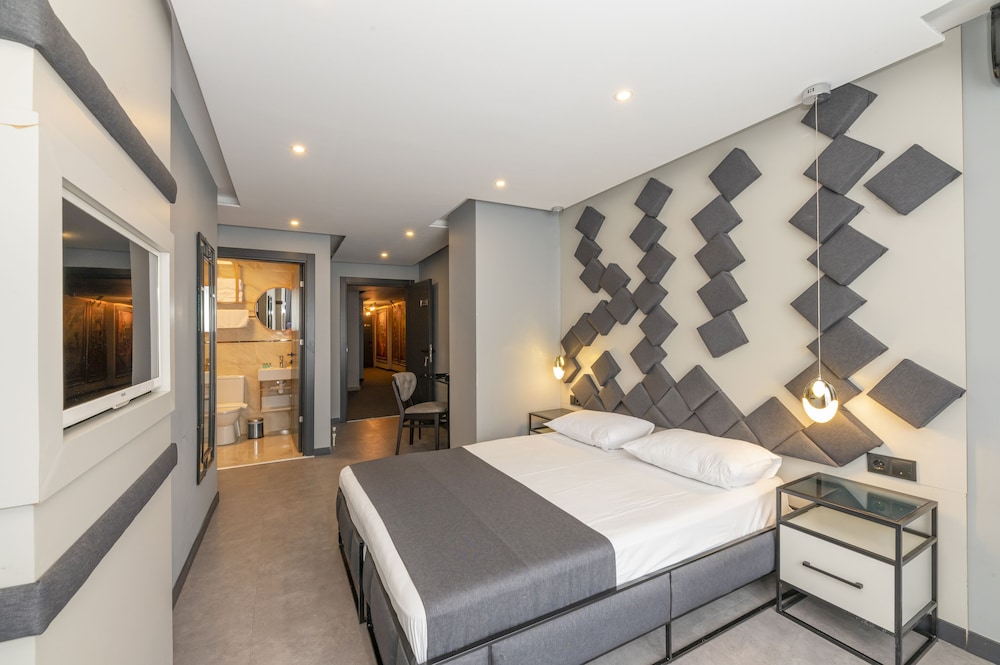 White Palace Hotel 21