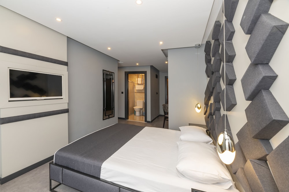 White Palace Hotel 22