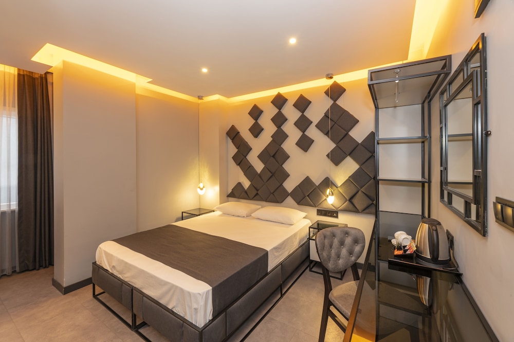 White Palace Hotel 18