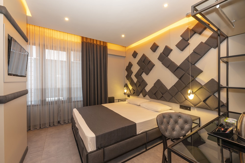 White Palace Hotel 1