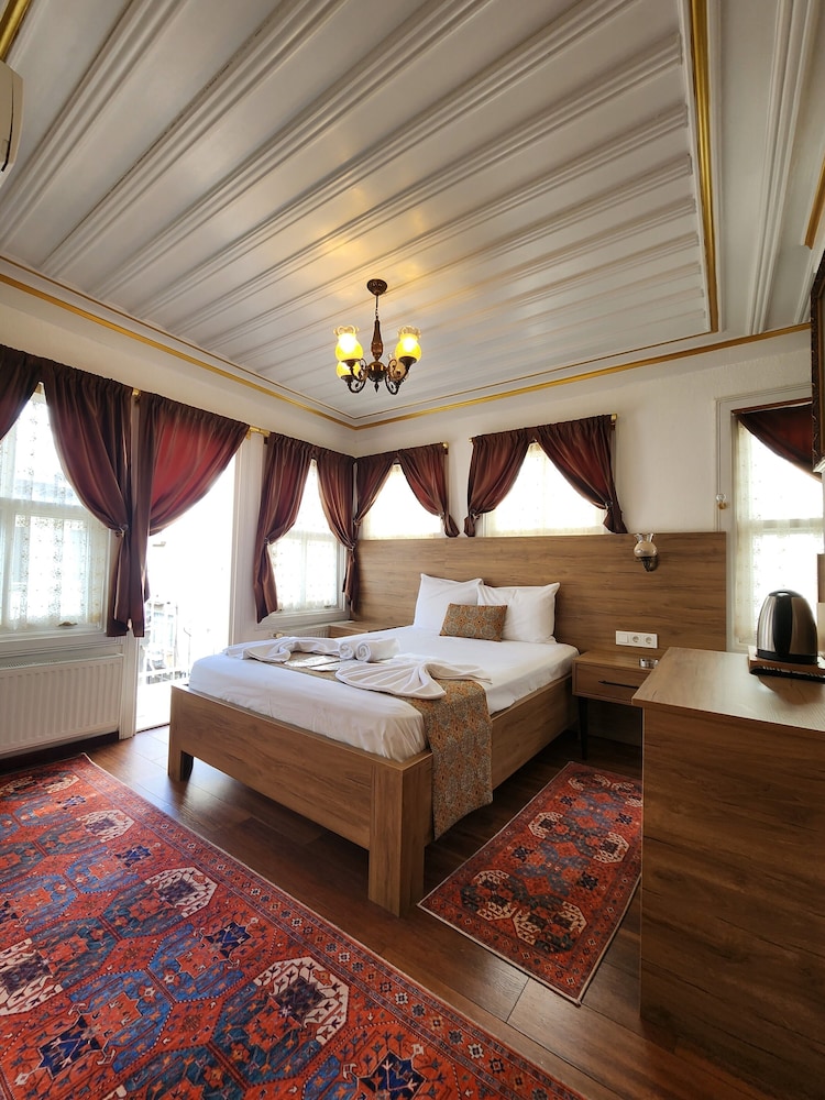 Kadiköy White House 4
