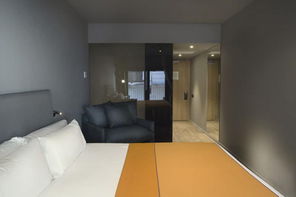 Yurbban Trafalgar Hotel 5