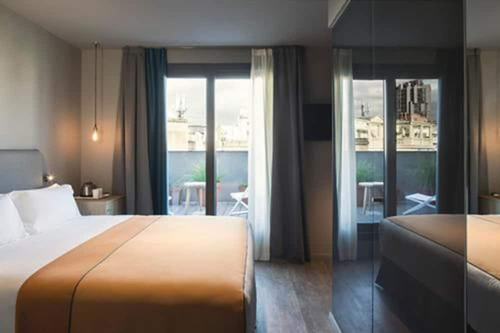Yurbban Trafalgar Hotel 14