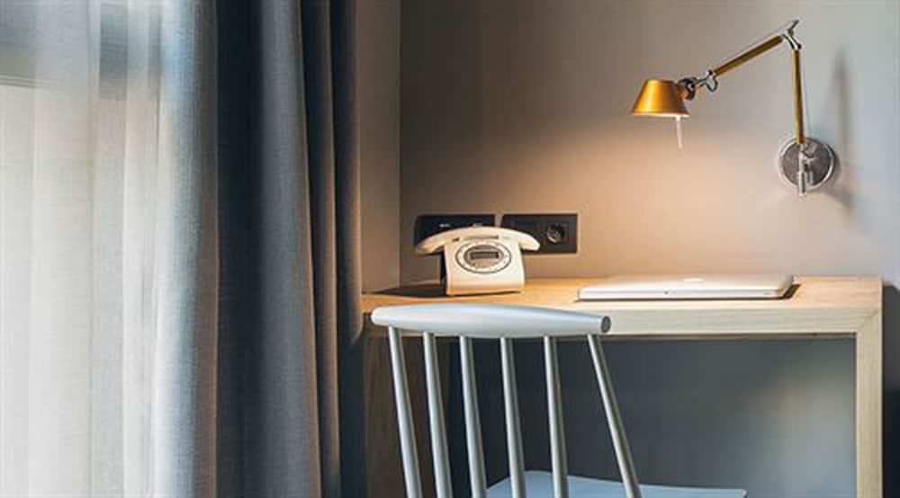 Yurbban Trafalgar Hotel 17