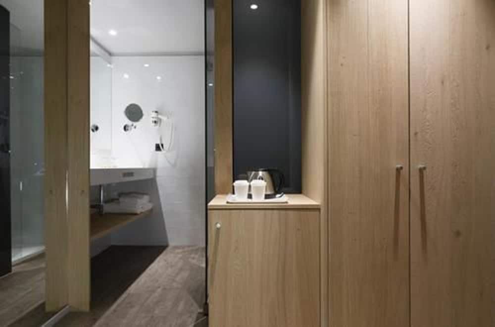 Yurbban Trafalgar Hotel 24