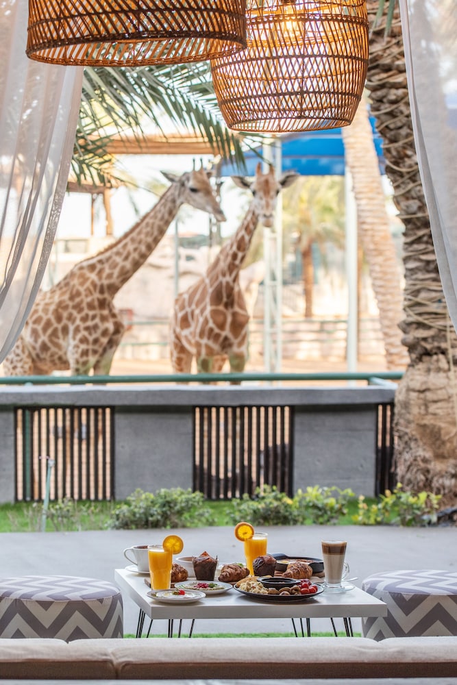 Emirates Park Zoo & Resort 1