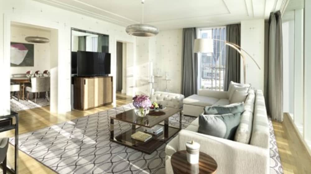 Four Seasons Hotel Abu Dhabi at Al Maryah Island 8
