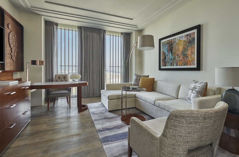 Four Seasons Hotel Abu Dhabi at Al Maryah Island 19
