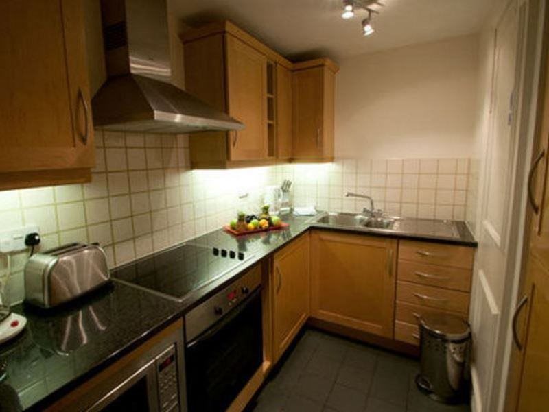 15 Basil Street 23