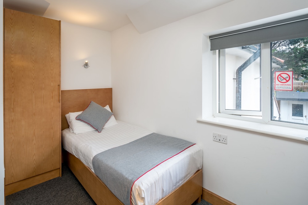 Flexistay Sutton Aparthotel 6