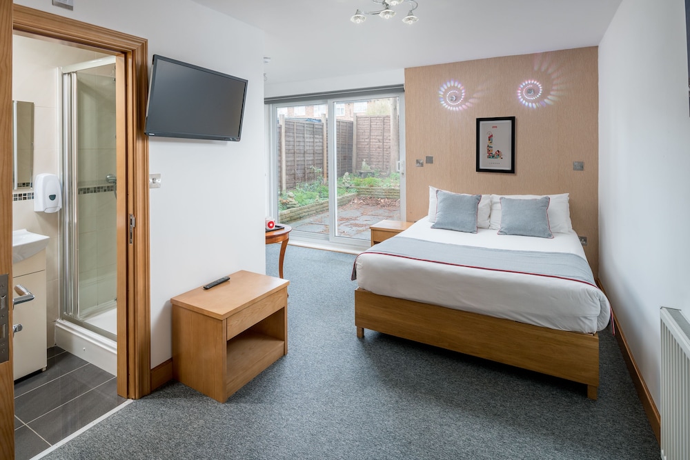 Flexistay Sutton Aparthotel 8