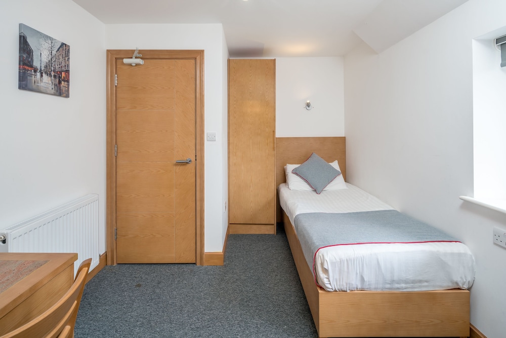 Flexistay Sutton Aparthotel 7
