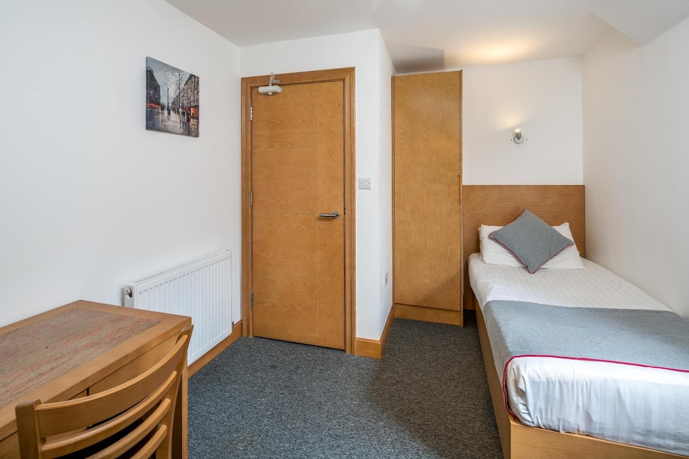 Flexistay Sutton Aparthotel 21