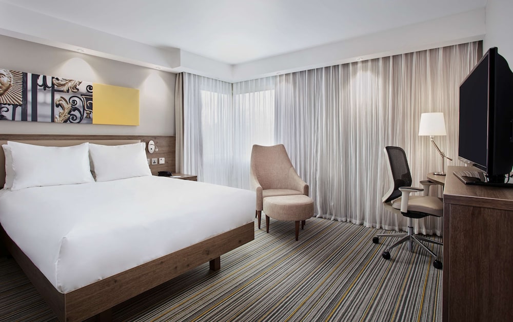 Hampton by Hilton Oxford 5