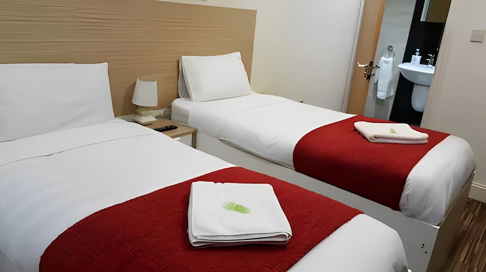 Heathrow Travellers Hub 5