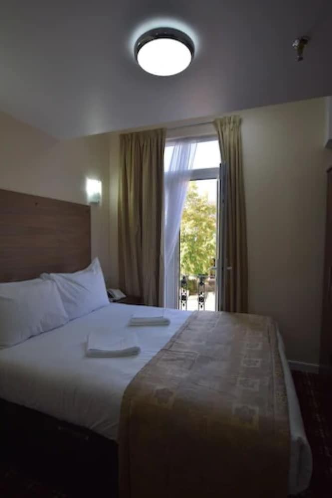 Lucky 8 Hotel 16