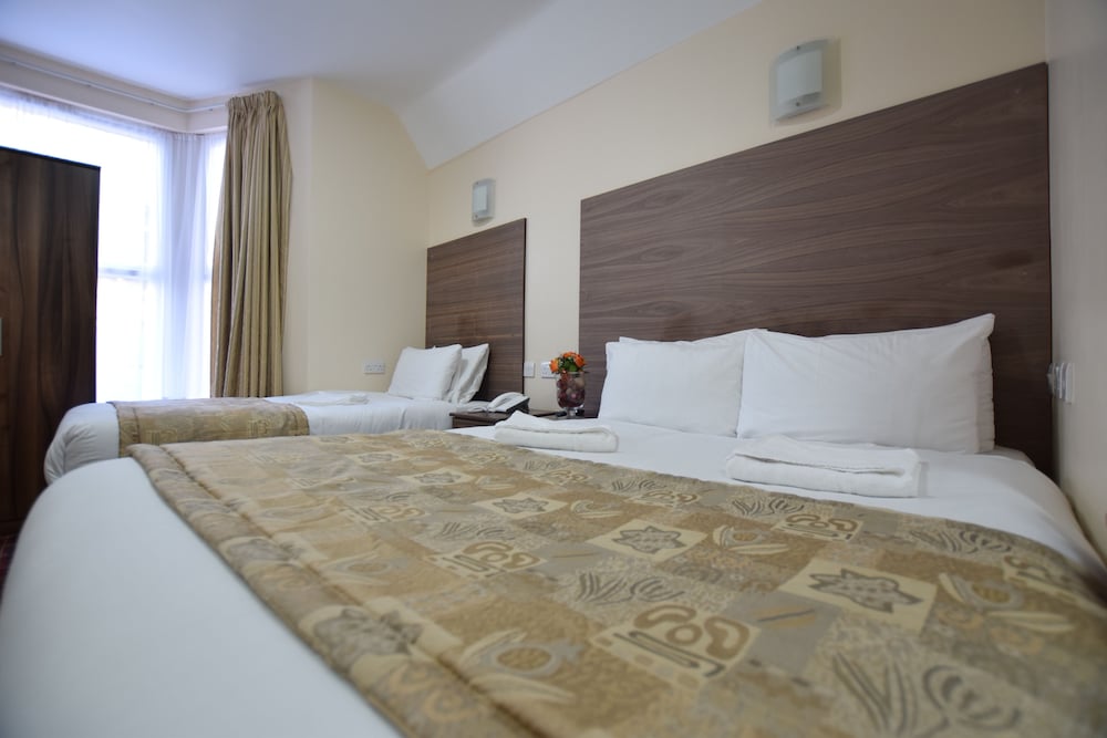 Lucky 8 Hotel 4