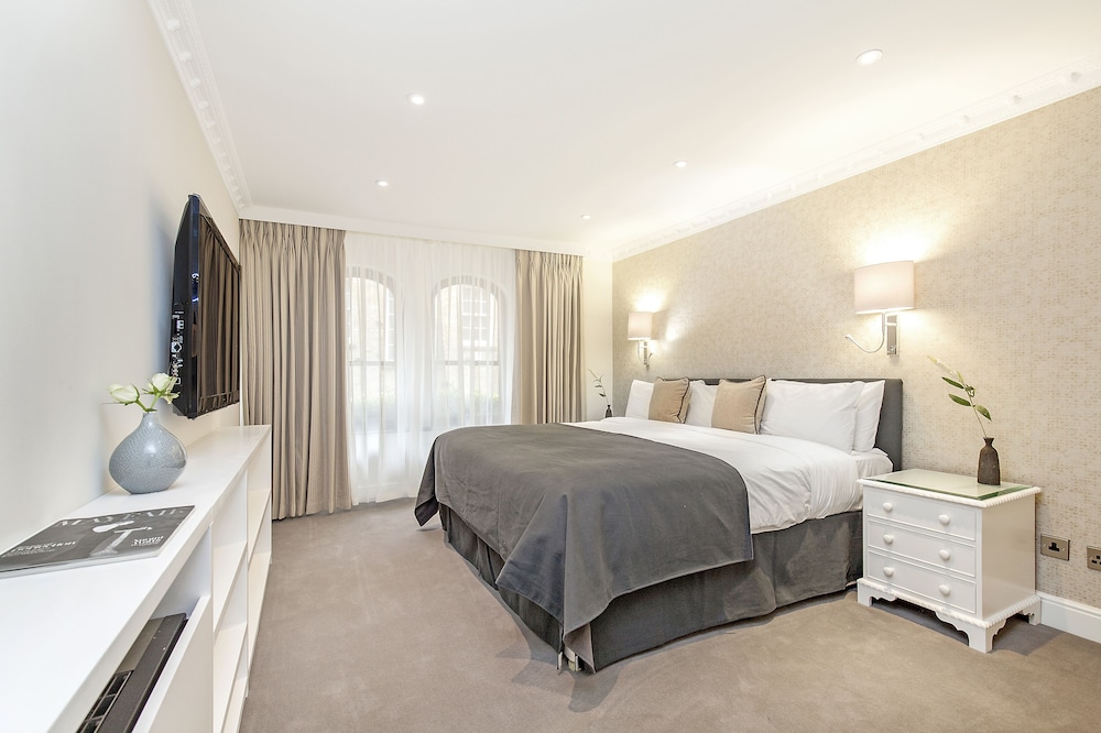 Mayfair House 15