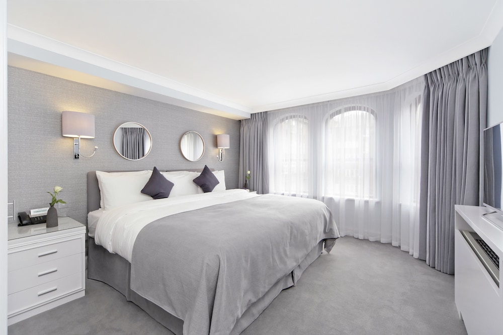 Mayfair House 4
