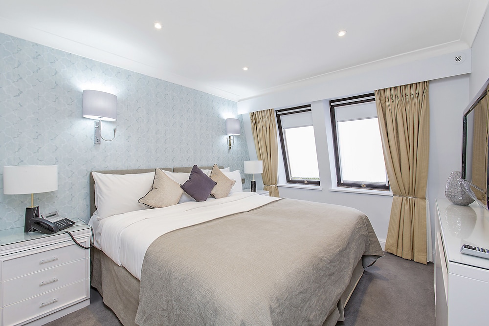 Mayfair House 12