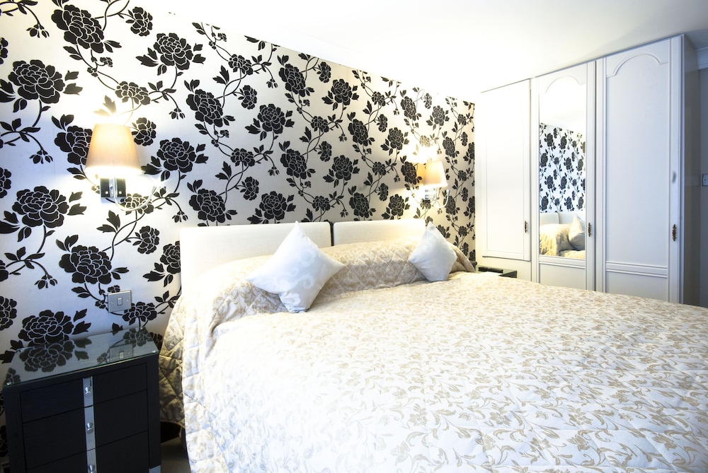 Mayfair House 5