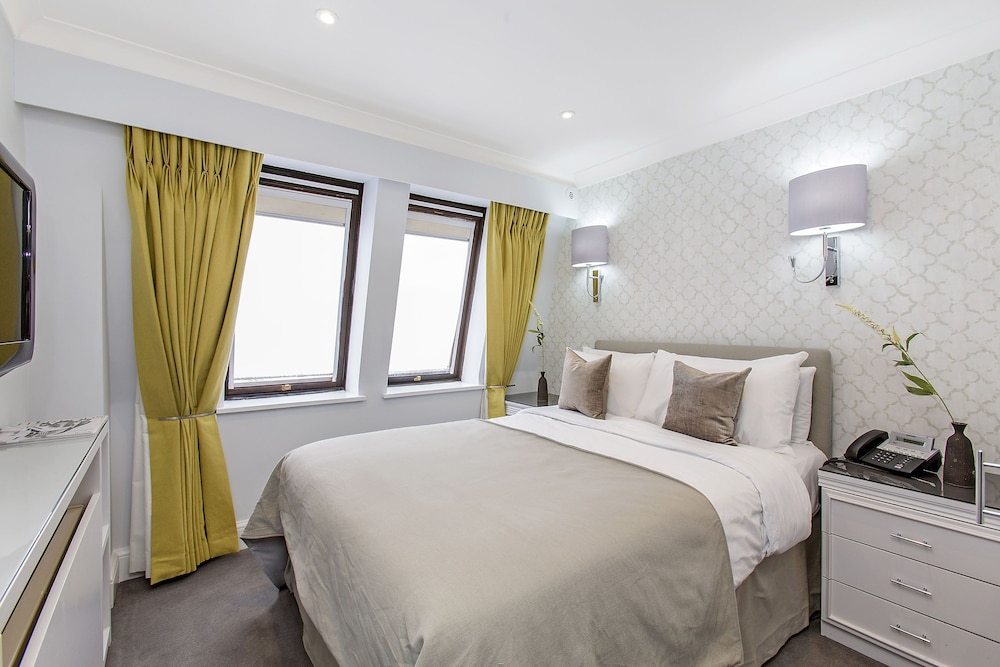 Mayfair House 8