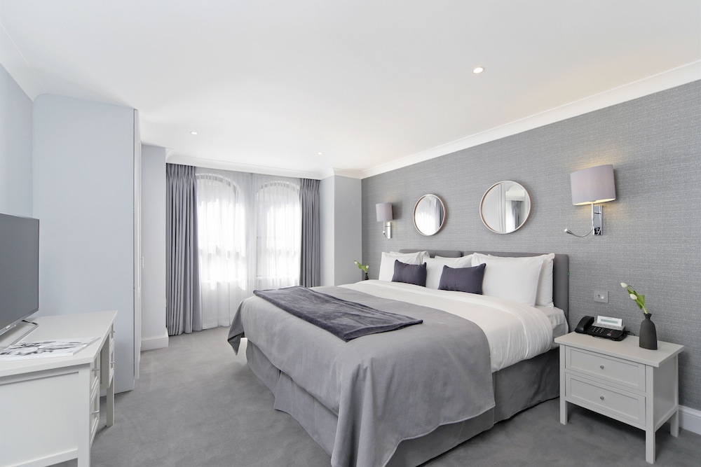 Mayfair House 1