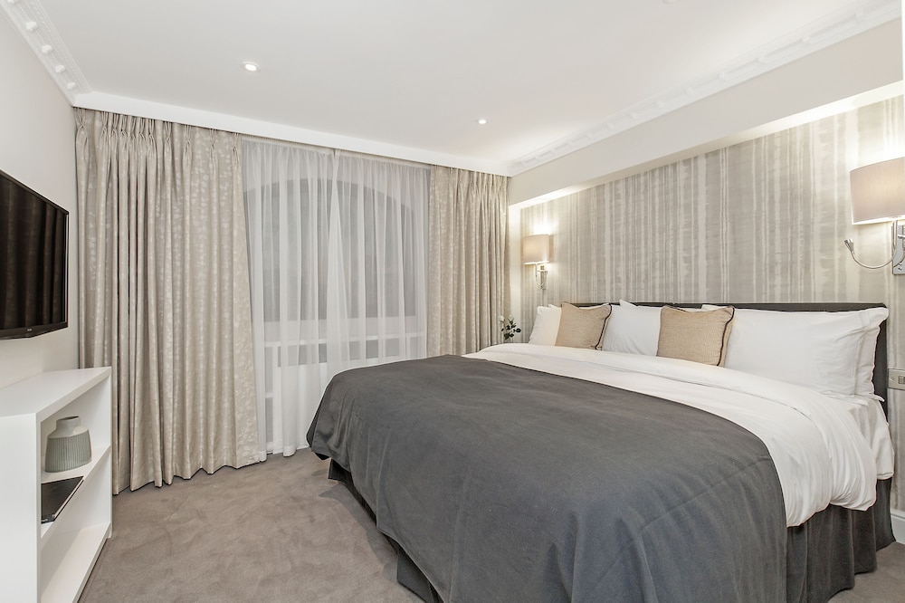 Mayfair House 20
